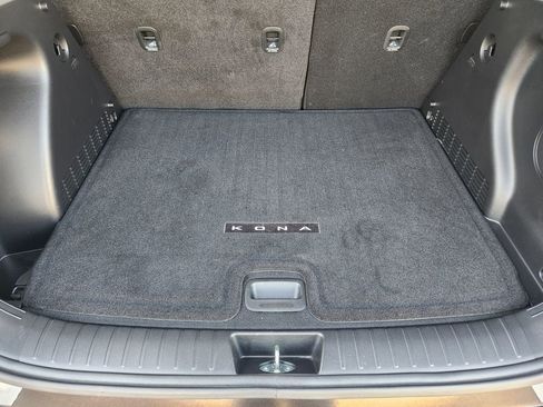 Used 2024 Hyundai Kona Limited FWD image 31