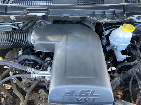 Used 2019 RAM 1500 Express image 14