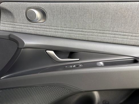 New 2026 Hyundai Elantra Limited FWD image 20
