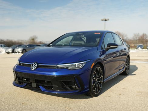 New 2026 Volkswagen Golf w/ Euro Style Package image 4