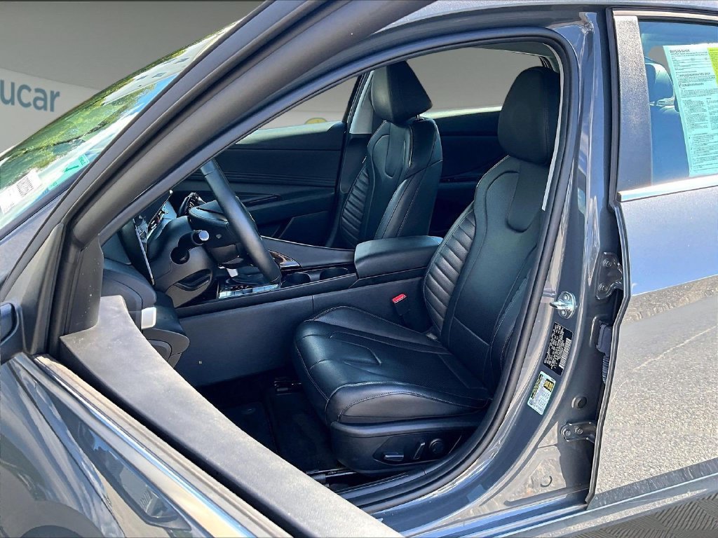 Used 2026 Hyundai Elantra Limited FWD image 10