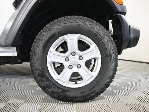 Used 2020 Jeep Wrangler Sport AWD/4WD image 11