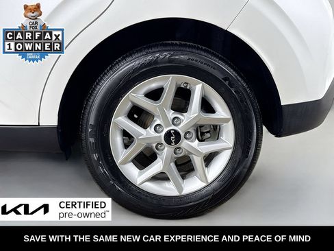 Certified 2025 Kia Soul LX w/ LX Technology Package FWD image 35