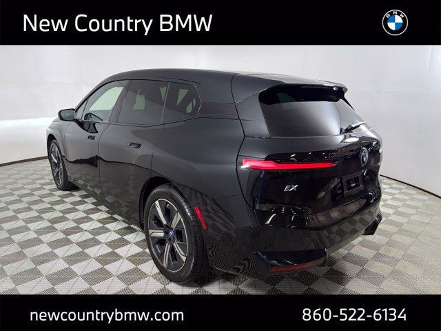 Used 2023 BMW iX xDrive50 w/ Sport Package AWD/4WD image 5