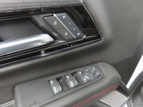 Used 2025 GMC Yukon AT4 Ultimate image 56