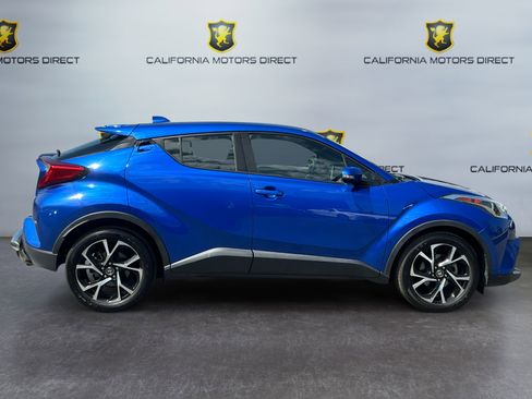 Used 2019 Toyota C-HR XLE FWD image 4