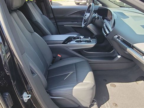 Certified 2024 Cadillac Lyriq Sport AWD/4WD image 27