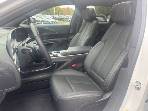 Used 2024 Cadillac Lyriq Luxury image 26