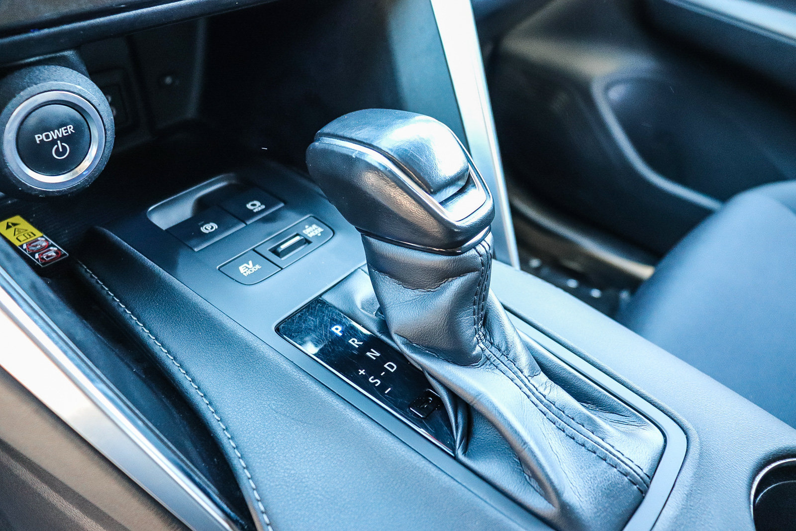 Certified 2024 Toyota Venza LE AWD/4WD image 20