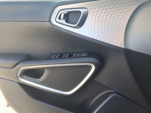 New 2025 Kia Soul LX w/ LX Technology Package image 14
