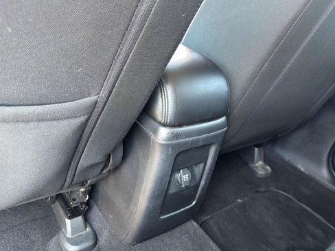 Used 2019 Dodge Journey SE w/ Blacktop Package FWD image 17