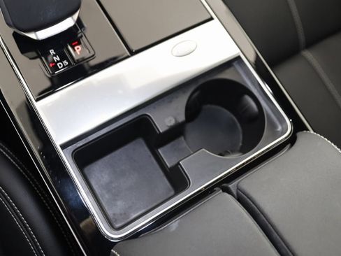 Used 2023 Land Rover Range Rover Velar R-Dynamic S image 29