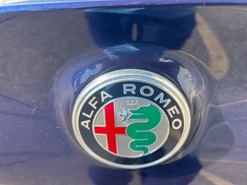Used 2017 Alfa Romeo Giulia Ti RWD image 28