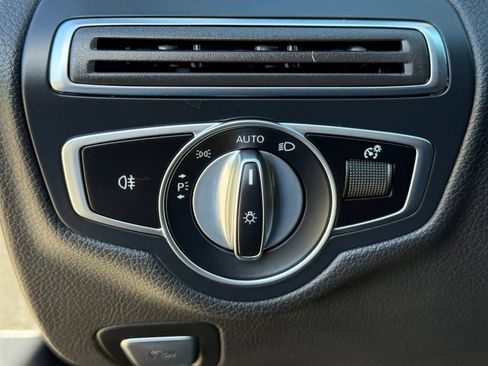 Used 2020 Mercedes-Benz C 300 Sedan image 30
