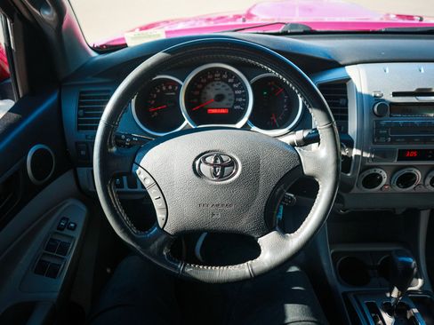 Used 2010 Toyota Tacoma image 18