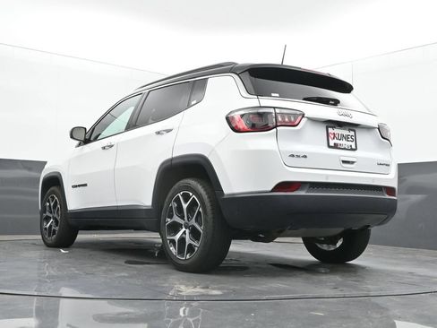 Used 2025 Jeep Compass Limited AWD/4WD image 45