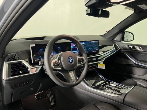 New 2026 BMW X5 xDrive50e AWD/4WD image 3