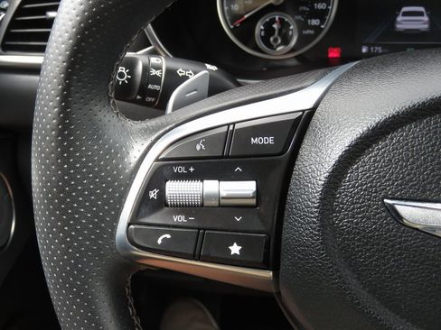 Used 2022 Genesis G70 2.0T w/ Prestige Package image 23