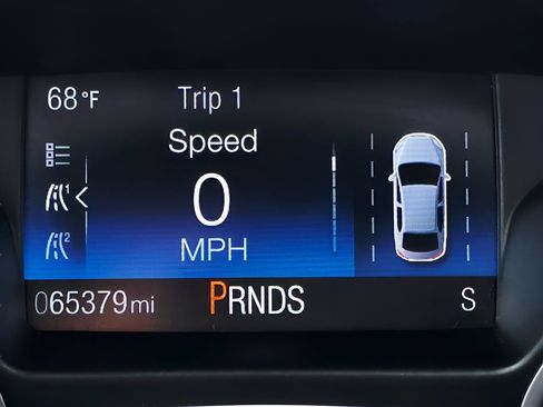 Used 2017 Ford Focus Titanium w/ Titanium Technology Package FWD image 24