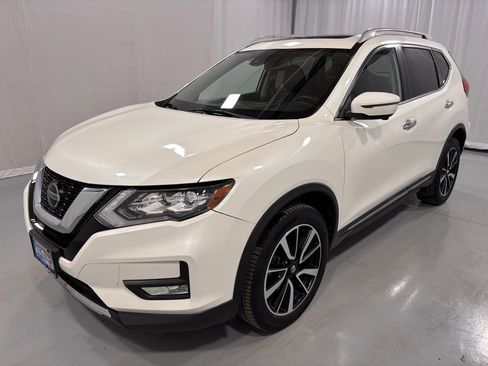 Used 2019 Nissan Rogue SL w/ Premium Package image 1