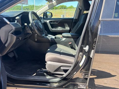 Used 2024 Toyota RAV4 LE AWD/4WD image 13