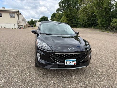 Used 2020 Ford Escape Titanium AWD/4WD image 13