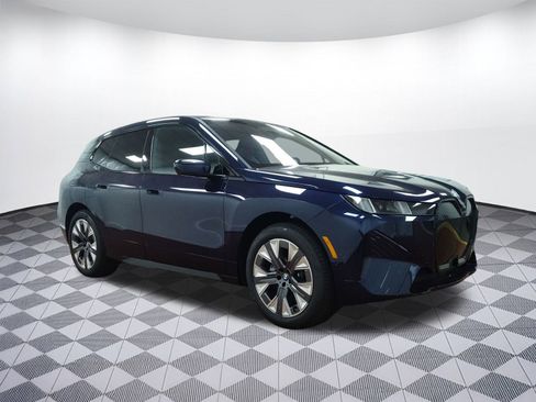 New 2026 BMW iX xDrive60 image 6