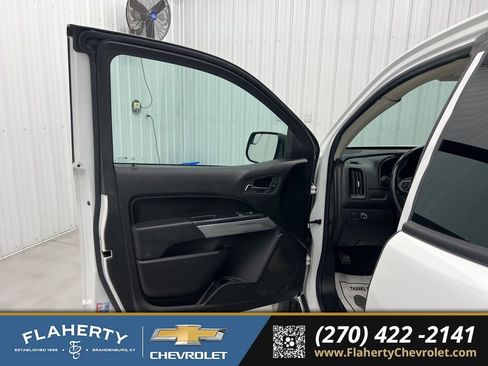 Used 2021 Chevrolet Colorado LT w/ Fleet Safety Package image 8