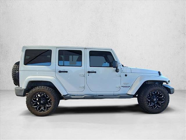 Used 2011 Jeep Wrangler Unlimited Sahara w/ Connectivity Group AWD/4WD image 4