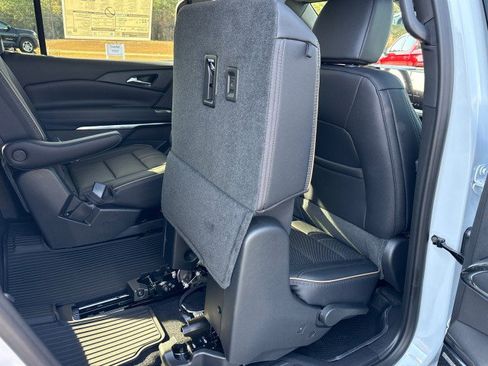 New 2026 Chevrolet Traverse High Country image 16