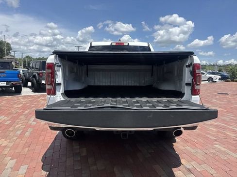 Used 2019 RAM 1500 Laramie AWD/4WD image 37