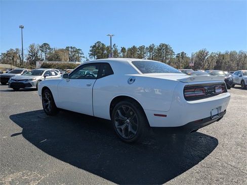 Used 2018 Dodge Challenger SXT Plus image 5