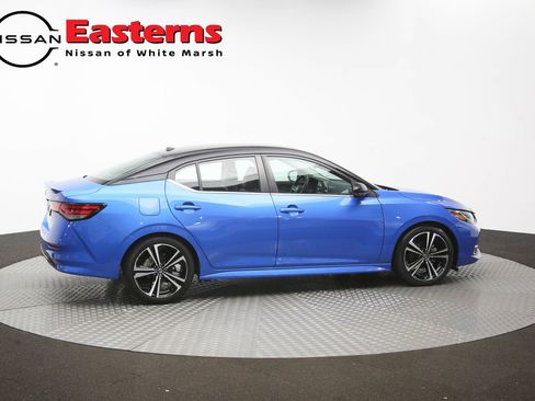 Used 2022 Nissan Sentra SR w/ SR Premium Package FWD image 43
