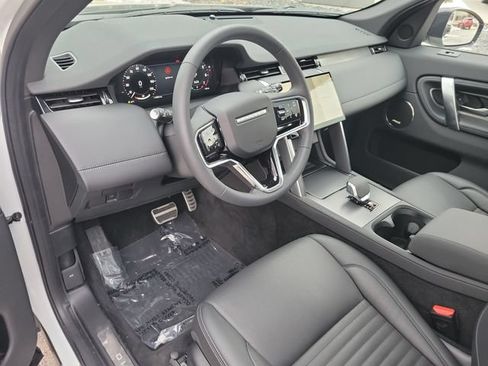 Used 2025 Land Rover Discovery Sport Dynamic SE AWD/4WD image 22