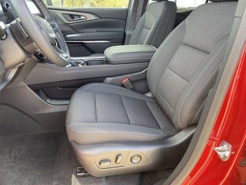 New 2026 Chevrolet Traverse LT w/ Driver Confidence Package FWD image 9