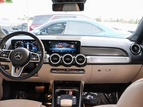 Used 2021 Mercedes-Benz GLB 250 image 14