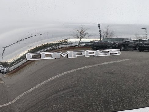 New 2026 Jeep Compass Latitude image 21