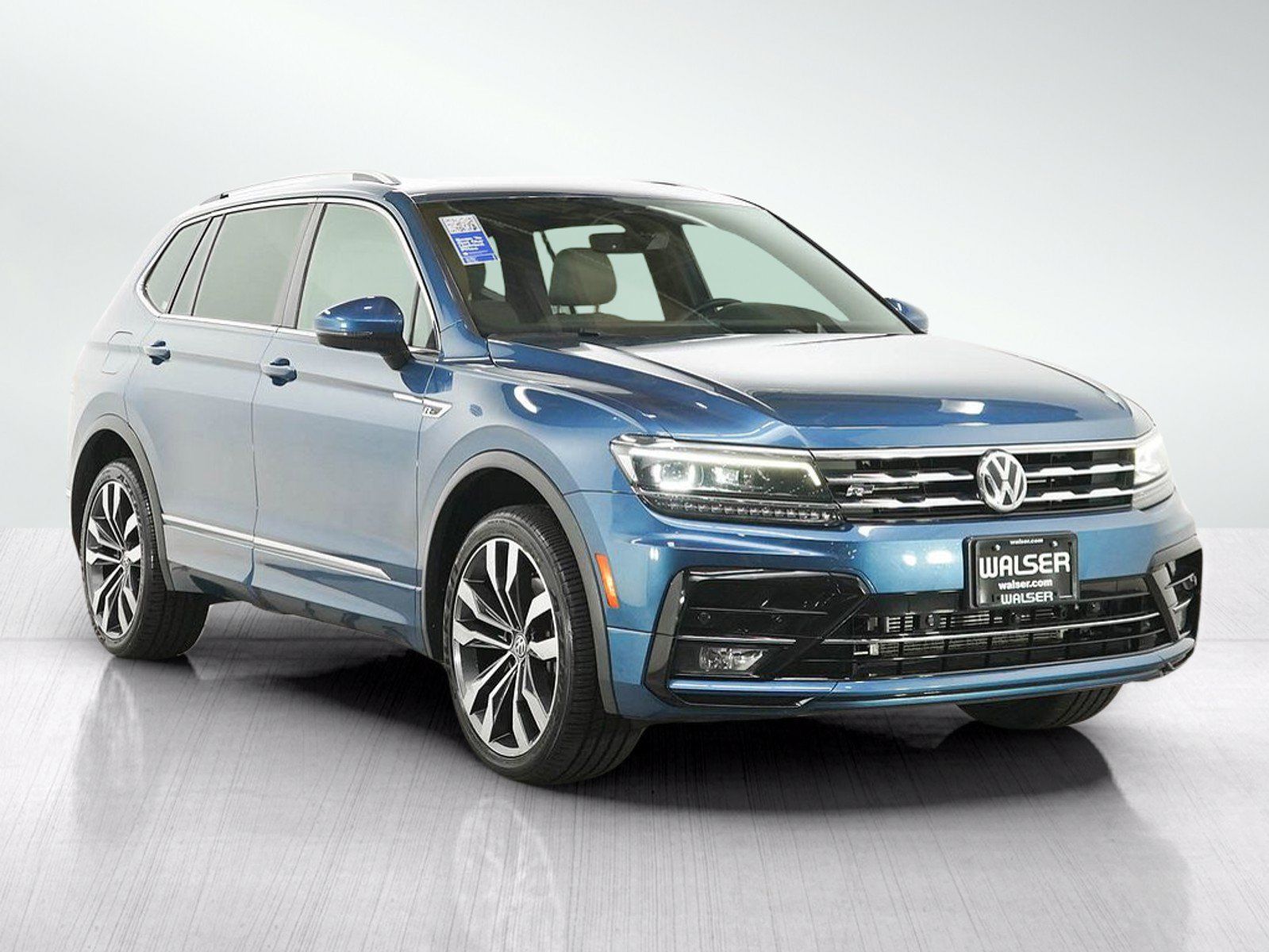 Used 2020 Volkswagen Tiguan SEL Premium R-Line AWD/4WD image 7