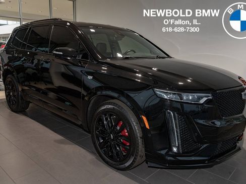 Used 2023 Cadillac XT6 Sport w/ LPO, ONYX Package image 1