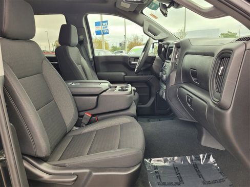 Used 2025 Chevrolet Silverado 1500 Custom Trail Boss w/ Dark Appearance Package image 23