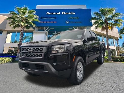 Used 2024 Nissan Frontier SV RWD image 9