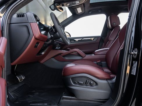 New 2026 Porsche Cayenne GTS image 24