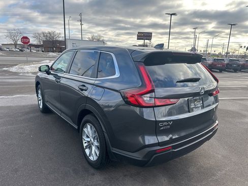 Used 2025 Honda CR-V EX image 4