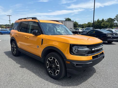 Used 2023 Ford Bronco Sport Outer Banks w/ Tech Package AWD/4WD image 11