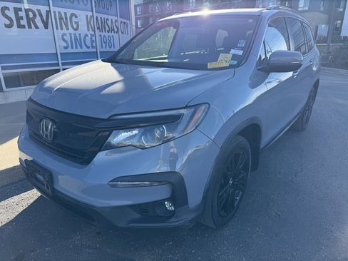 Used 2022 Honda Pilot Special Edition image 2