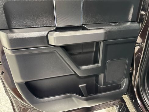 Used 2018 Ford F150 XLT w/ Equipment Group 302A Luxury AWD/4WD image 15