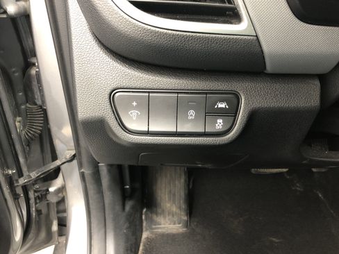 Used 2023 Kia Seltos LX image 16