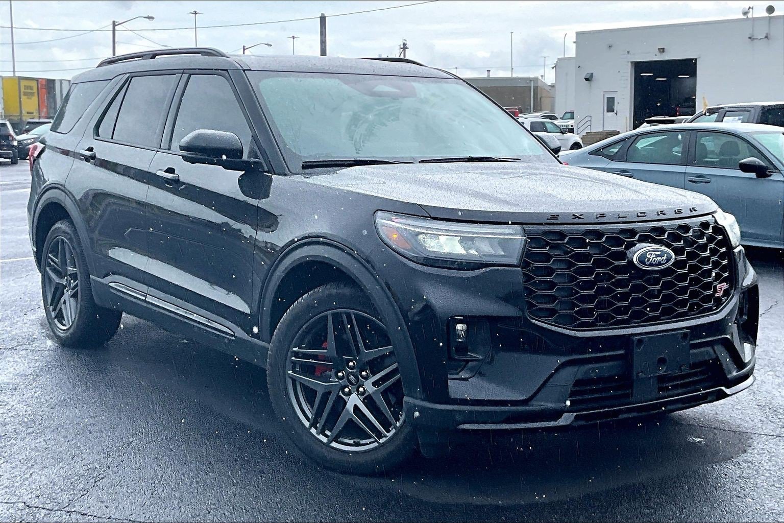Used 2025 Ford Explorer ST AWD/4WD image 38