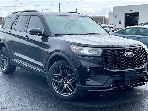 Used 2025 Ford Explorer ST AWD/4WD image 38