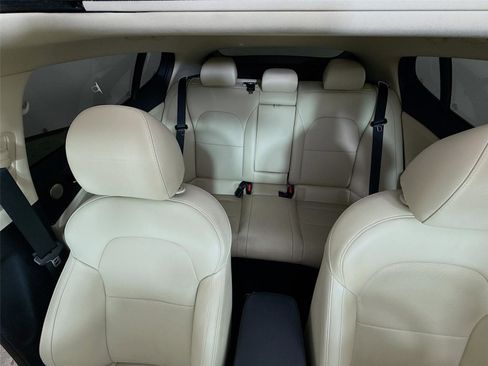 Used 2023 Kia Stinger GT-Line w/ Sun & Sound Package image 19